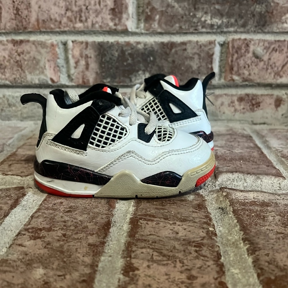 Kids Toddler Jordan 4 retro pale citron size 5c